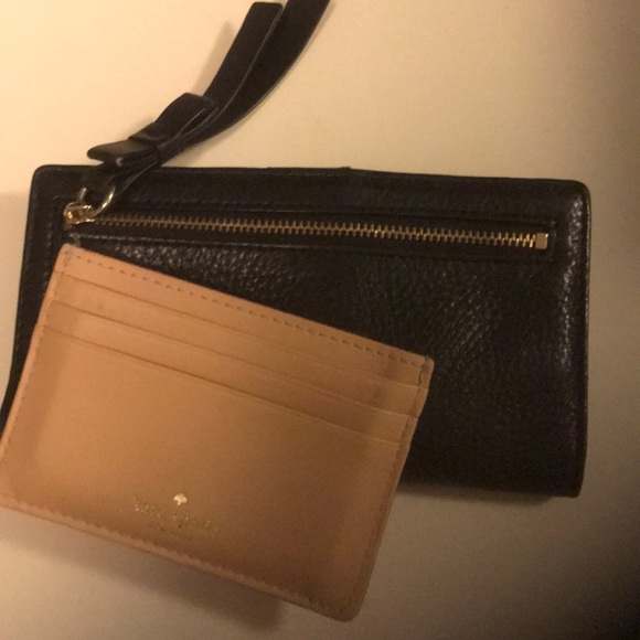 2-1 Kate spade wallet - Picture 2 of 3